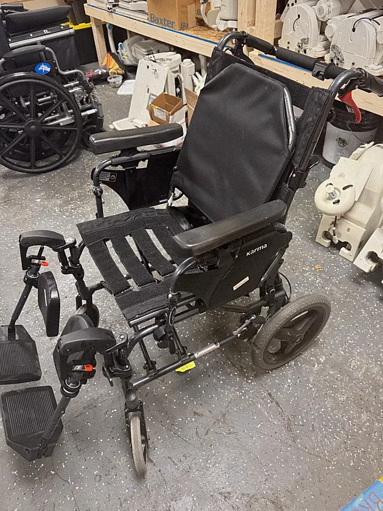 karma wheelchair , MVP 502, reclining, lightweight black, upgrade cushions