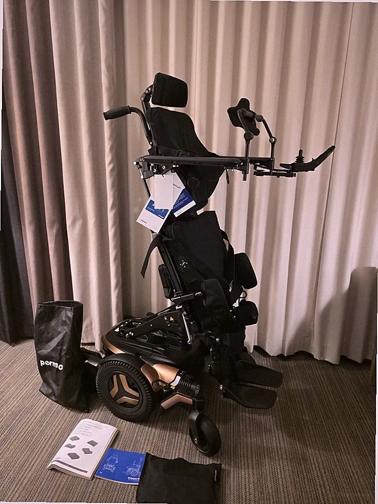 NEW Permobil MVS Vertical Stander 14" Seat Lift,Recline,Tilt, Leg, 7.5MPH LIGHTS